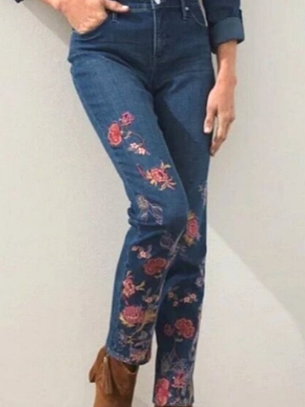 Chico's Women's Girlfriend Blue Floral Embroidered Ankle Cropped Jeans size 1